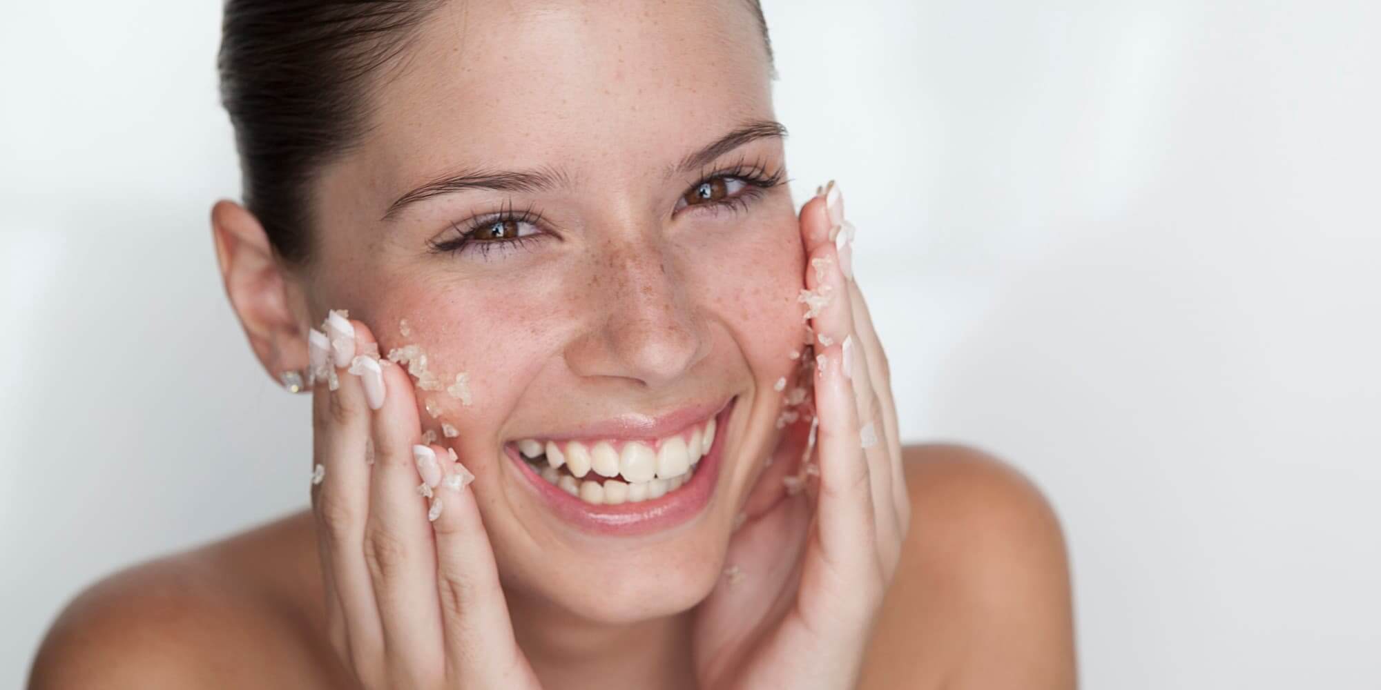 Вирівняти тон обличчя